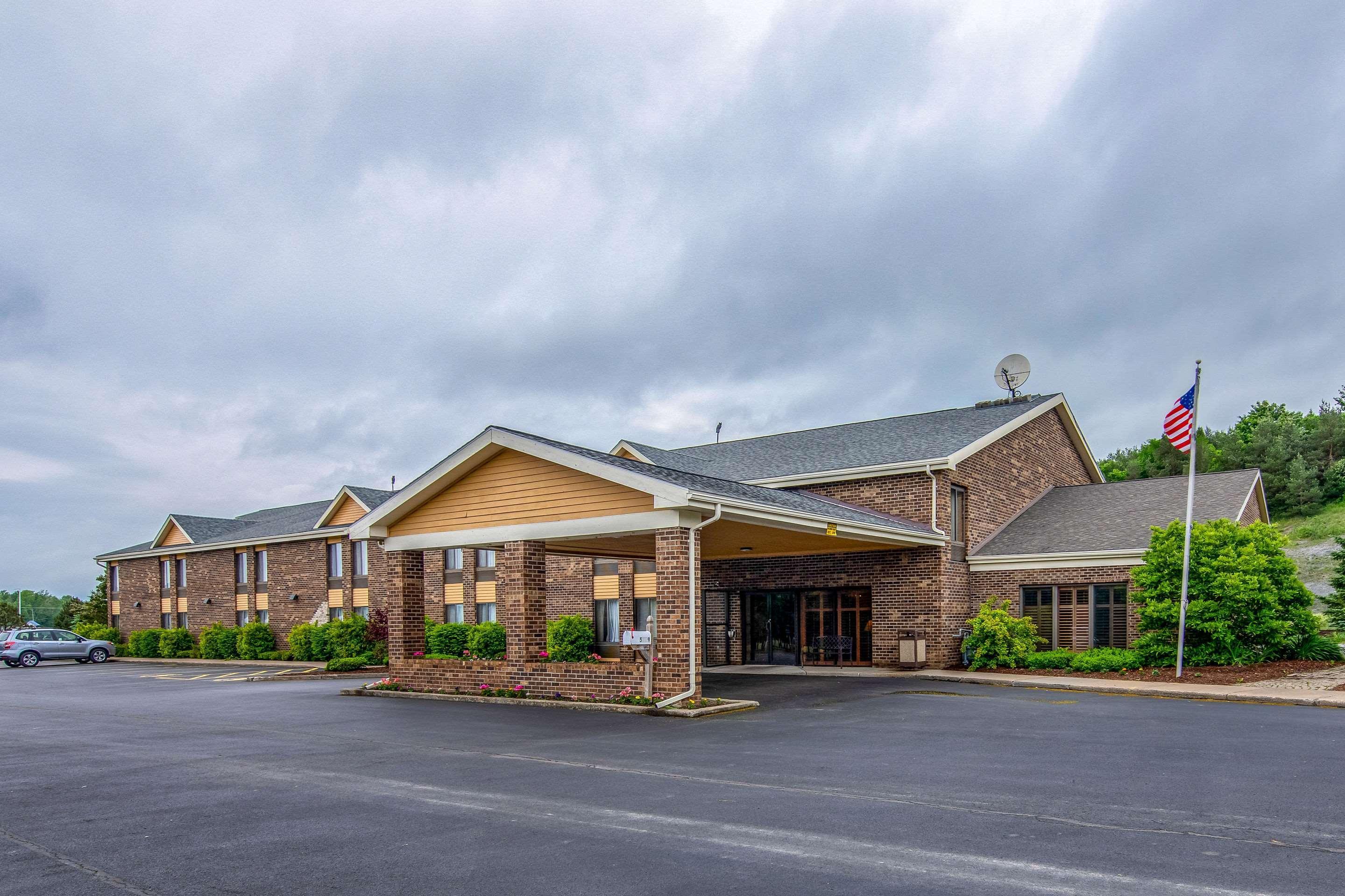 Quality Inn Tully I-81 Exterior photo