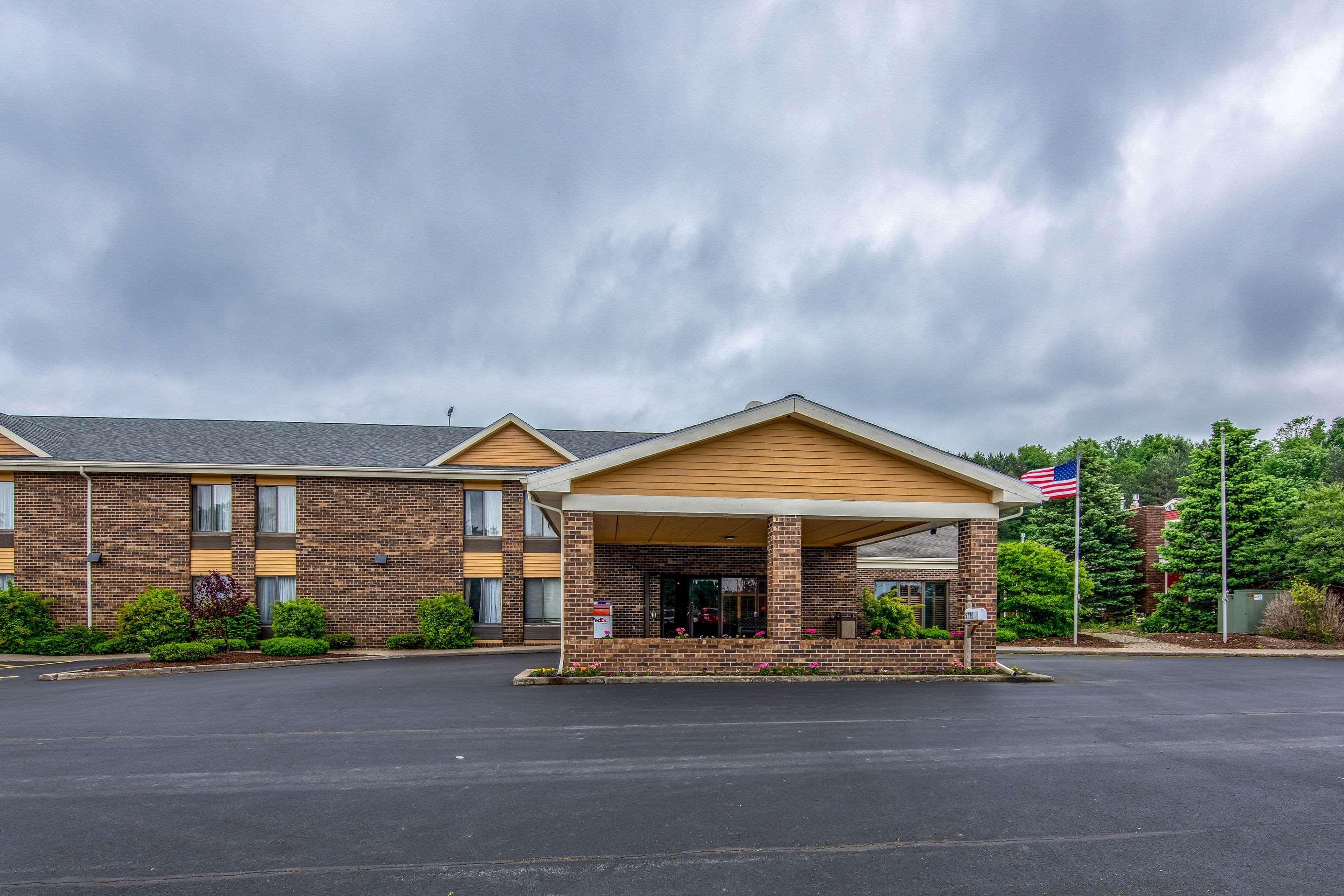 Quality Inn Tully I-81 Exterior photo